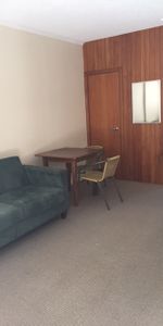 Neat & Tidy One Bedroom - Photo 4