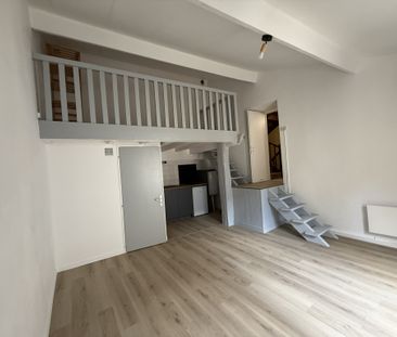 POITIERS PLEIN CENTRE BEAU TYPE 2 RENOVE DE 28 M2 - Photo 3