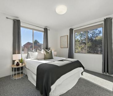 North Facing 2 Bedroom Apartment - Photo 3