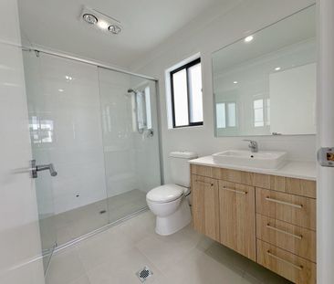 Charming 4-Bedroom Two-Storey Home for Rent in a Beautiful Neighbor... - Photo 5