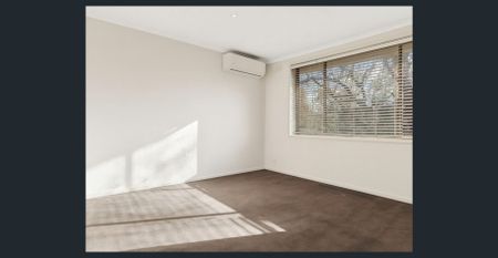 Light-Filled Two Bedroom Unit - Photo 4