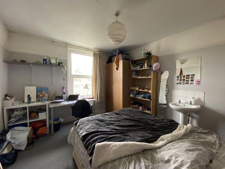 7 bedroom semi-detached house to rent - Photo 4