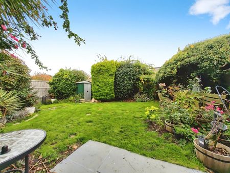 3 bedroom House To Let - Photo 3