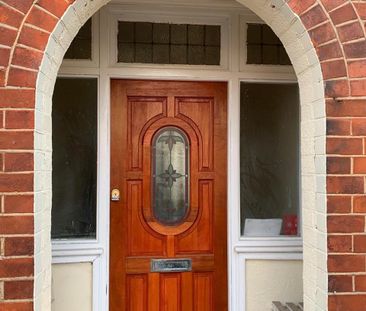 3 Bed Semi-Detached House, Tudor Road, LU3 - Photo 1