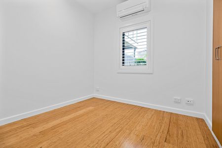 2/31 Peel Street, Kew VIC 3101 - Photo 4