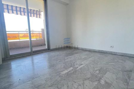 Beau 2 pièces – Emplacement privilégié à deux pas de la mer - Photo 5