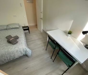 Calle de Amós de Escalante, Madrid, Community of Madrid 28017 - Foto 1