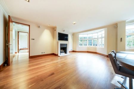 6 bedroom detached house to rent - Photo 4