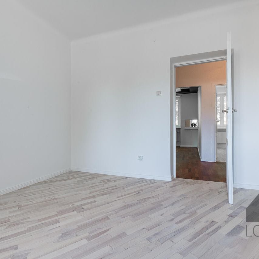 Dwupokojowe mieszkanie do wynajęcia na osiedlu Stałym w Jaworznie | Spacer 3D - Zdjęcie 1