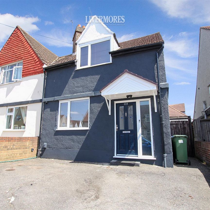 2 bedroom Semi-Detached House to let - Photo 1