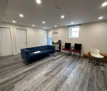 Detached Home For Lease | W9229201 - Photo 4