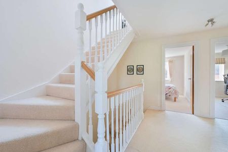 Pilgrim Mews, Reigate, RH2 - Photo 3