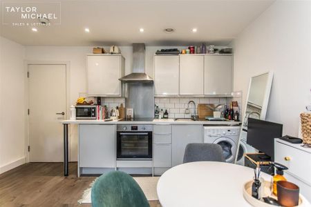 Studio to rent - Photo 4