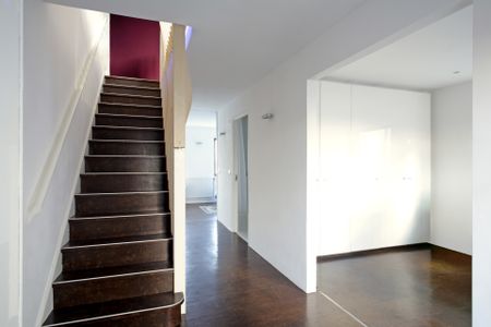 Architect Designed Duplex 2 Bedroom Penthouse to let in in Kings Cross - Photo 3