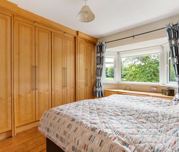 Short Let Only – College Park Way, Ballinteer, Dublin 16 - Photo 4
