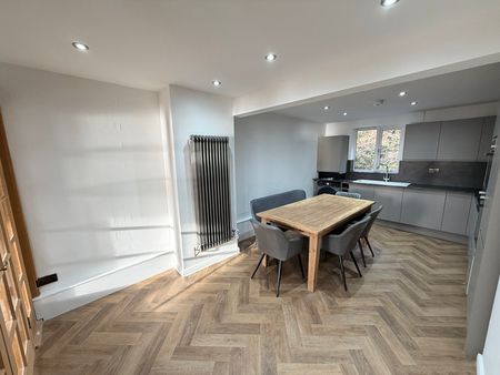 Crawshay Court, Langland, Swansea, SA3 - Photo 3