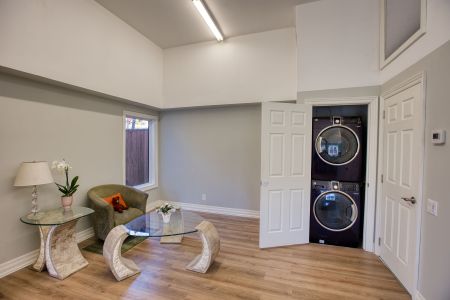 For Lease - 85R Robins Avenue, Hamilton, Ontario - Photo 4