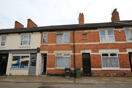 Regent Street, Kettering, Northants, NN16 - Photo 3