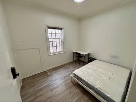 6-bedroom shared house, Eighth Street - Photo 5