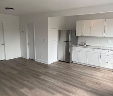 For Lease - 409 Royal York Road Unit# 02, Toronto, Ontario - Photo 3