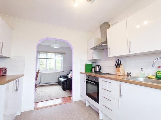 4 bedroom semi-detached house to rent - Photo 1