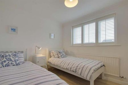 Ferring Marine, Ferring, Worthing, BN12 - Photo 4