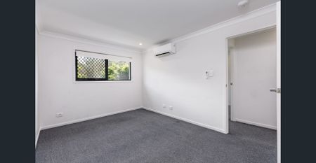 Four Bedroom Townhouse in sort after Mango Hill complex - Photo 5