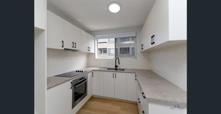 Perfect for couples to save their $$$ - Photo 4