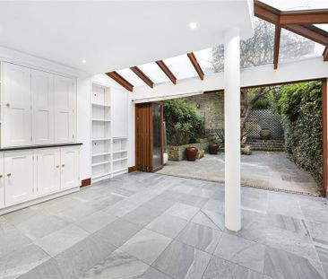 4 bedroom terraced house to rent - Photo 1