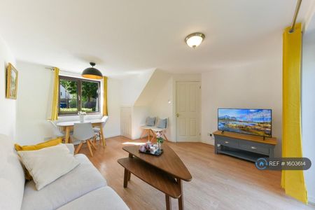 2 bedroom terraced house to rent - Photo 2