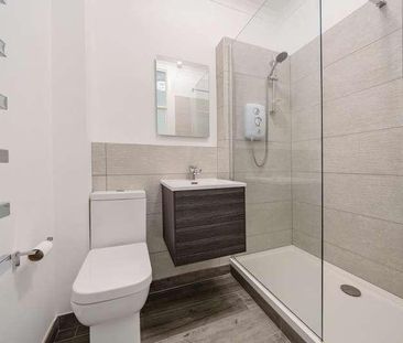 Sunbury, Surrey, TW16 - Photo 6