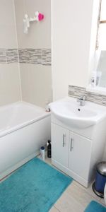 Western Avenue, East Acton, London, W3 7TZ - Photo 4