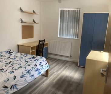 6 bedroom house to rent - Photo 4