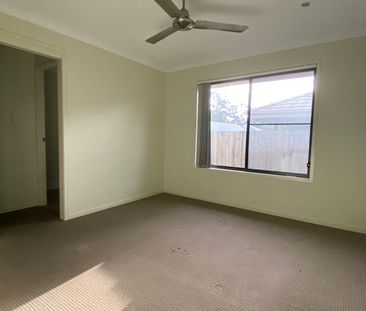 12 Sunstone Avenue, Pimpama QLD 4209 - House For Rent | Domain - Photo 5