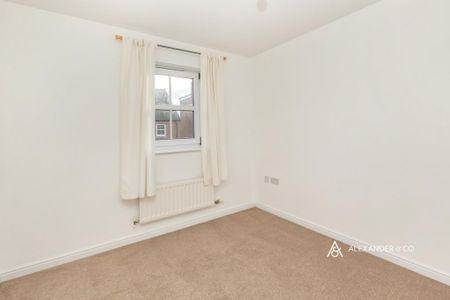 3 bedroom terraced house to rent - Photo 2