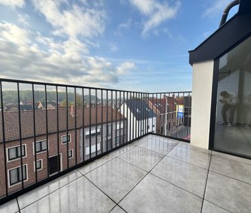 Twee-slaapkamerappartement op een centrale ligging in Ooigem. - Photo 2