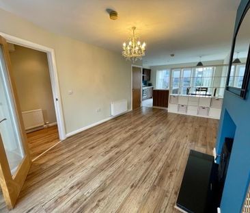 74 Shaftesbury Road, Bangor, BT20 3GD - Photo 2