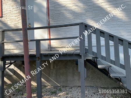 2 Bedroom Main Floor Unit in Rosemont - Photo 3