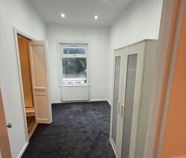 4 Bed Terraced House, Golfe Road, IG1 - Photo 3