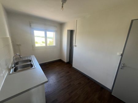 Location - Appartement T4 - 73 m² - Montbéliard - Photo 3