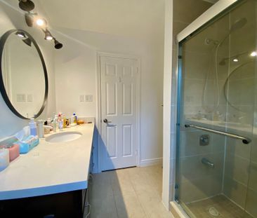 For Lease - 3371 Cider Mill Place Unit# Room A Second Floor, Missis... - Photo 1