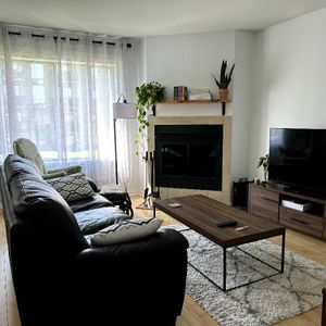 Très Beau 4 1/2 à louer Repentigny FOYER 1er etage - Photo 2