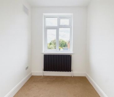 4 bedroom semi-detached house to rent - Photo 1