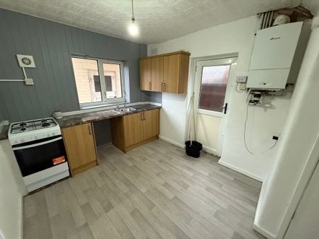 Carr Avenue, Prestwich - Photo 5