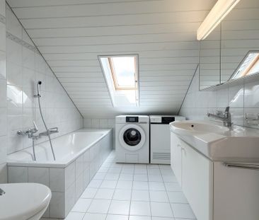 Charmante Dachwohnung - Photo 3