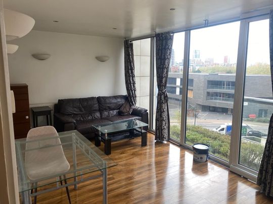 1 Bed Flat, Adriatic Apartments, E16 - Photo 1