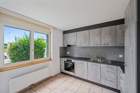 Appartement de 4 pièces au rez-de-chaussée avec balcon - Photo 2