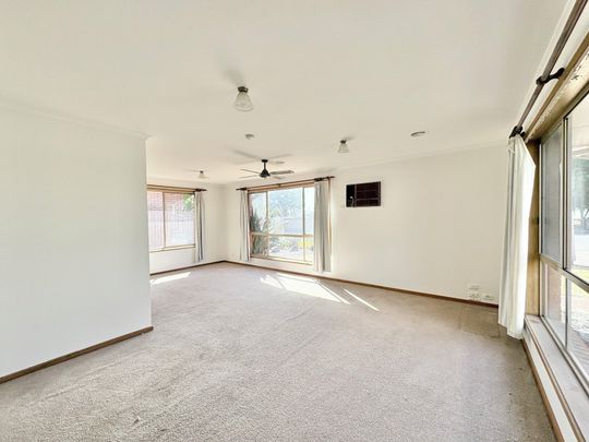 Comfort, Space and Convenience in the Heart of Lara - Photo 1