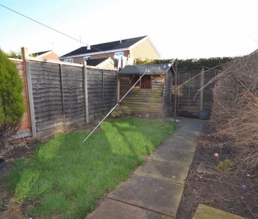 2 bedroom terraced house to rent - Photo 3