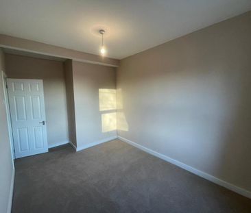 3 bedroom end of terrace house to rent - Photo 5